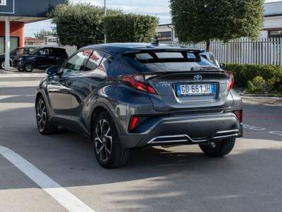 Toyota C-HR 2.0 Hybrid E-CVT TREND Grigio usata Fondi
