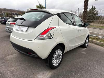 Lancia Ypsilon 0.9 TwinAir 85 CV 5 porte Metano Ecochic Gold Bianco usata Savoia di Lucania