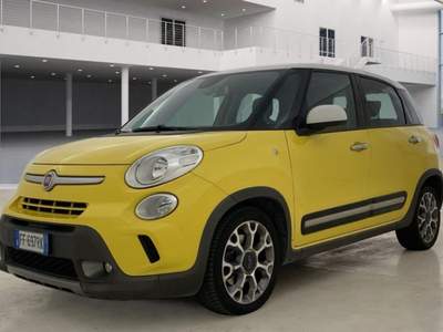 Fiat 500L 1.6 mjt Trekking 120cv E6 Giallo usata Pescara