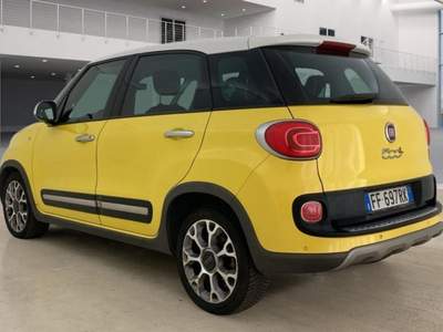 Fiat 500L 1.6 mjt Trekking 120cv E6 Giallo usata Pescara