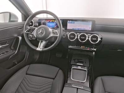 Mercedes-Benz Classe A Automatic Progressive Advanced Argento usata Magenta