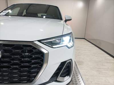 Audi Q3 SPB 35 TDI S tronic S line edition Bianco usata Magenta