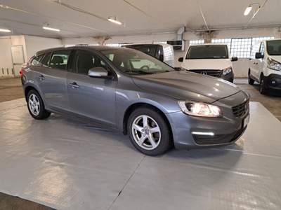 Volvo V60 D2 Geartronic Momentum EURO 6B Grigio usata Borgaro Torinese