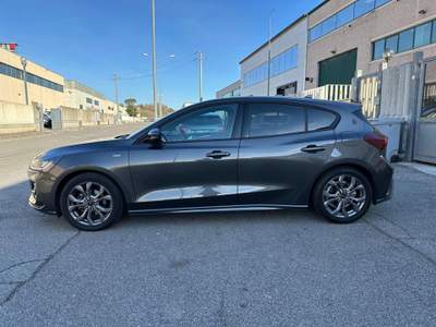 Ford Focus 1.0 EcoBoost Hybrid 125 CV 5p. ST-Line Design Grigio usata Fonte Nuova