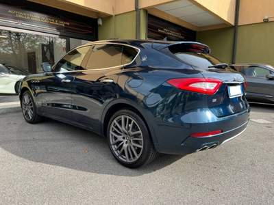 Maserati Levante UNA DI CENTO edizione limitata Blu/Azzurro usata Cantù