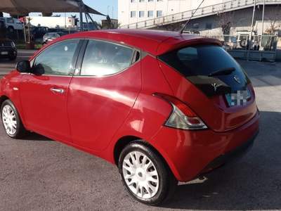 Lancia Ypsilon 1.2 69 CV 5 porte GPL Ecochic Silver GPL Rosso usata Recanati
