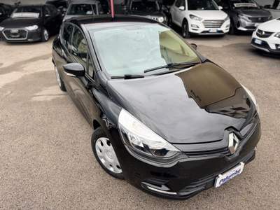 Renault Clio 1.2 75CV 5 porte Life ideale x neopatentati Nero usata Qualiano