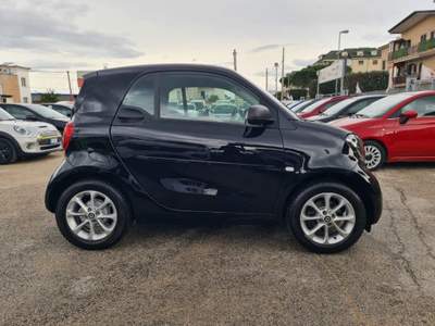 Smart ForTwo 70 1.0 Passion Nero usata Cassino