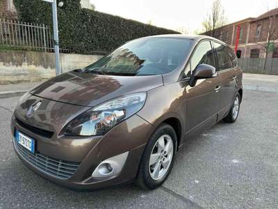 Renault Scénic 1.6 16V 7 POSTI Dynamique Beige usata Torino