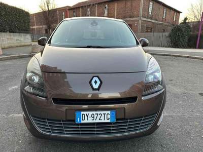 Renault Scénic 1.6 16V 7 POSTI Dynamique Beige usata Torino