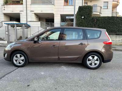 Renault Scénic 1.6 16V 7 POSTI Dynamique Beige usata Torino