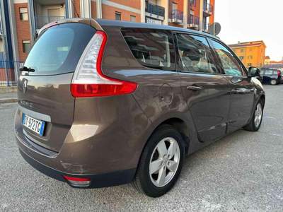Renault Scénic 1.6 16V 7 POSTI Dynamique Beige usata Torino