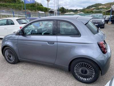 Fiat 500 La Prima Berlina 42 kWh PLUS ICON Grigio usata Pozzuoli
