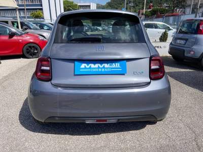 Fiat 500 La Prima Berlina 42 kWh PLUS ICON Grigio usata Pozzuoli