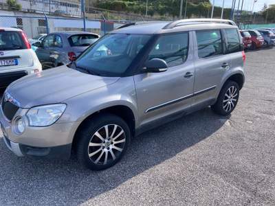 Skoda Yeti 1.2 TSI Active Grigio usata Pozzuoli