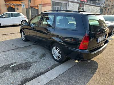 Ford Focus 1.8 TDCi (115CV) – Eleganza e Spazio a un Prezzo Accessibile! Nero usata Torino