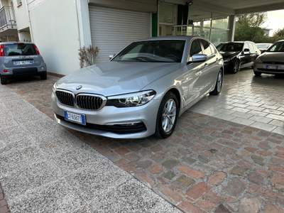 BMW Serie 5 530e BMW 530e IBRIDA PLUG-IN Argento usata LUGO