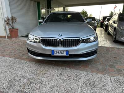 BMW Serie 5 530e BMW 530e IBRIDA PLUG-IN Argento usata LUGO
