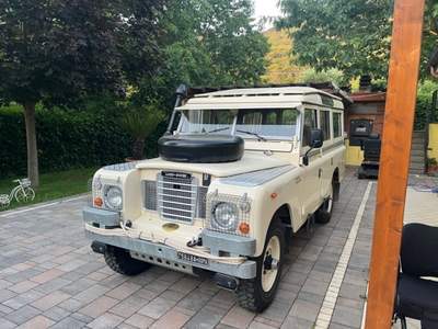 Land Rover Defender Land Rover 109 Station Wagon 2.3 Diesel Beige usata Viterbo