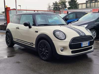 MINI Cooper 1.5 Cooper D automatica Beige usata Magenta