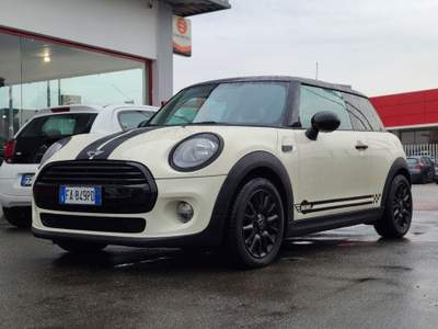 MINI Cooper 1.5 Cooper D automatica Beige usata Magenta