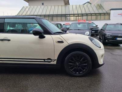 MINI Cooper 1.5 Cooper D automatica Beige usata Magenta