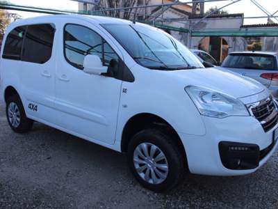 Peugeot Partner Tepee BlueHDi 100 4x4 Active Traction Control Bianco usata Moriago della Battaglia