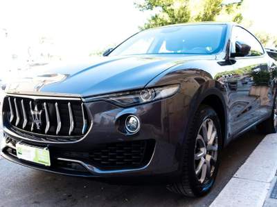Maserati Levante V6 Diesel AWD Q4 Grigio usata Grottaglie