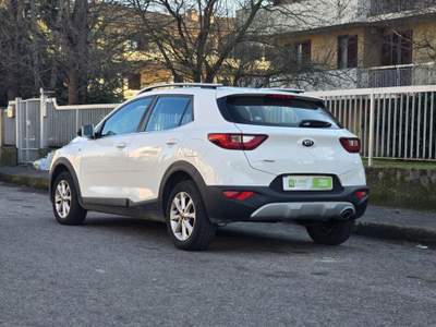Kia Stonic 1.4i 100 CV Urban NEOPATENTATI Bianco usata Cava Manara
