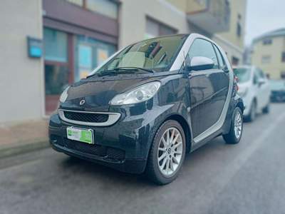Smart ForTwo MHD Coupe White Tailor Made Nero usata Villasanta