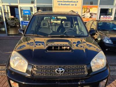 Toyota RAV4 RAV4 2.0 Tdi D-4D cat 5 porte Sol Nero usata Rovato
