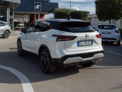 Nissan Qashqai MHEV 140 CV Tekna ( Autocarro ) Bianco usata Fondi