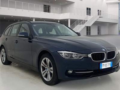 BMW Serie 3 320d d xDrive Touring Sport Aut. Blu/Azzurro usata Pescara