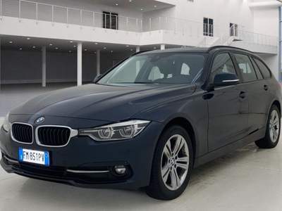 BMW Serie 3 320d d xDrive Touring Sport Aut. Blu/Azzurro usata Pescara