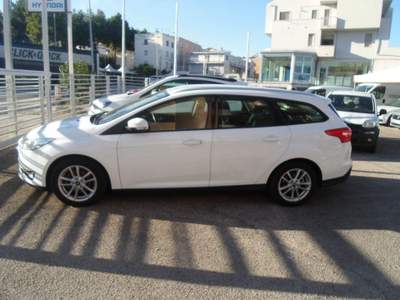 Ford Focus  Bianco usata Vasto