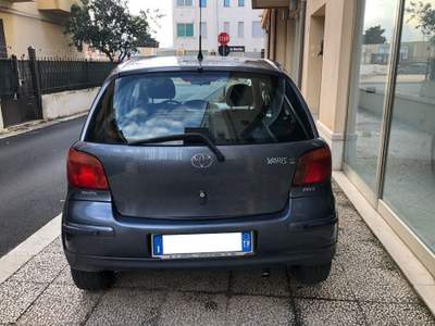 Toyota Yaris 1.0i 16V cat 5 porte Expo Clima Grigio usata Marsala