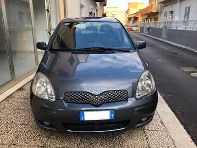 Toyota Yaris 1.0i 16V cat 5 porte Expo Clima Grigio usata Marsala