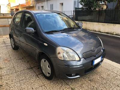 Toyota Yaris 1.0i 16V cat 5 porte Expo Clima Grigio usata Marsala