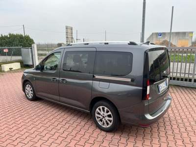 Ford Tourneo Connect Grand  Connect 2.0 EcoBlue 122 CV Powershift Titan Grigio usata Cassano d'Adda