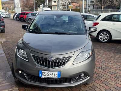 Lancia Ypsilon 1.0 FireFly 5 porte S&S Hybrid Platino Grigio usata Guarene