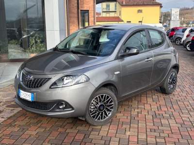 Lancia Ypsilon 1.0 FireFly 5 porte S&S Hybrid Platino Grigio usata Guarene