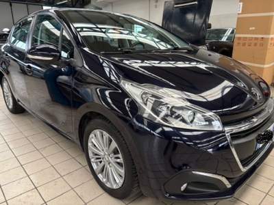 Peugeot 208 BlueHDi 75 5 porte Allure Blu/Azzurro usata Cassino