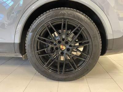 Porsche Cayenne Coupé 3.0 V6 E-Hybrid! Grigio usata Rovereto