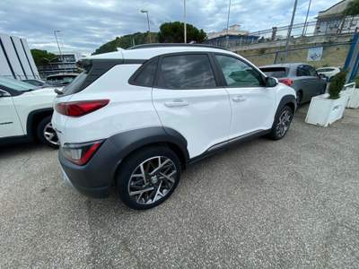 Hyundai Kona HEV 1.6 DCT XTech Bianco usata Pozzuoli