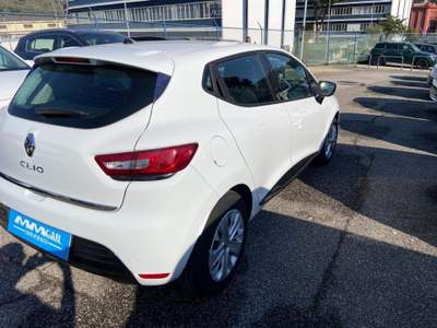 Renault Clio TCe 12V 90 CV GPL 5 porte Moschino Intens Bianco usata Pozzuoli