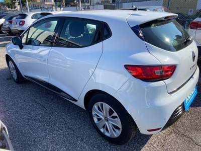 Renault Clio TCe 12V 90 CV GPL 5 porte Moschino Intens Bianco usata Pozzuoli