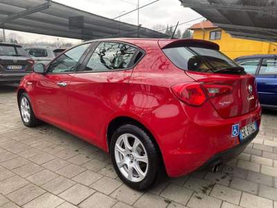 Alfa Romeo Giulietta 1.4 tb Progression 105cv UNICO PROPRIETARIO Rosso usata Castelletto Sopra Ticino