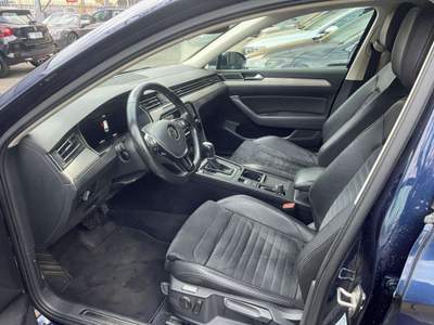 Volkswagen Passat Passat Variant 2.0 tdi Executive 150cv dsg Blu/Azzurro usata Castelletto Sopra Ticino