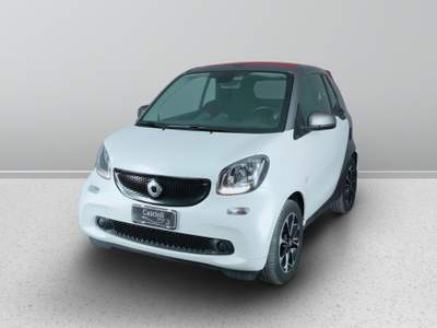 Smart ForTwo III 2015 Cabrio -  Cabrio 1.0 Passion 71cv twinam Bianco usata Mosciano Sant'Angelo