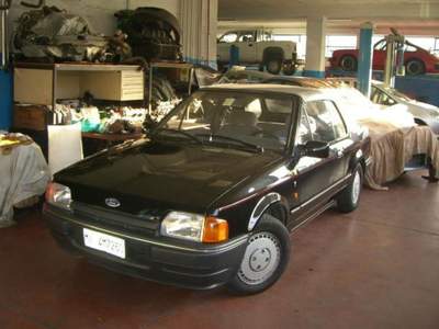 Ford Escort 1.4 Cabriolet Ghia Nero usata Ceto